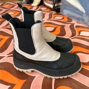 Ganni Chelsea duck boot Size